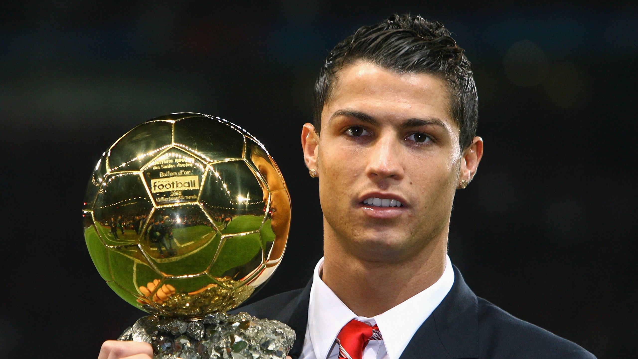 欧冠淘汰赛焦点战，希腊单节拉开秘鲁的启示