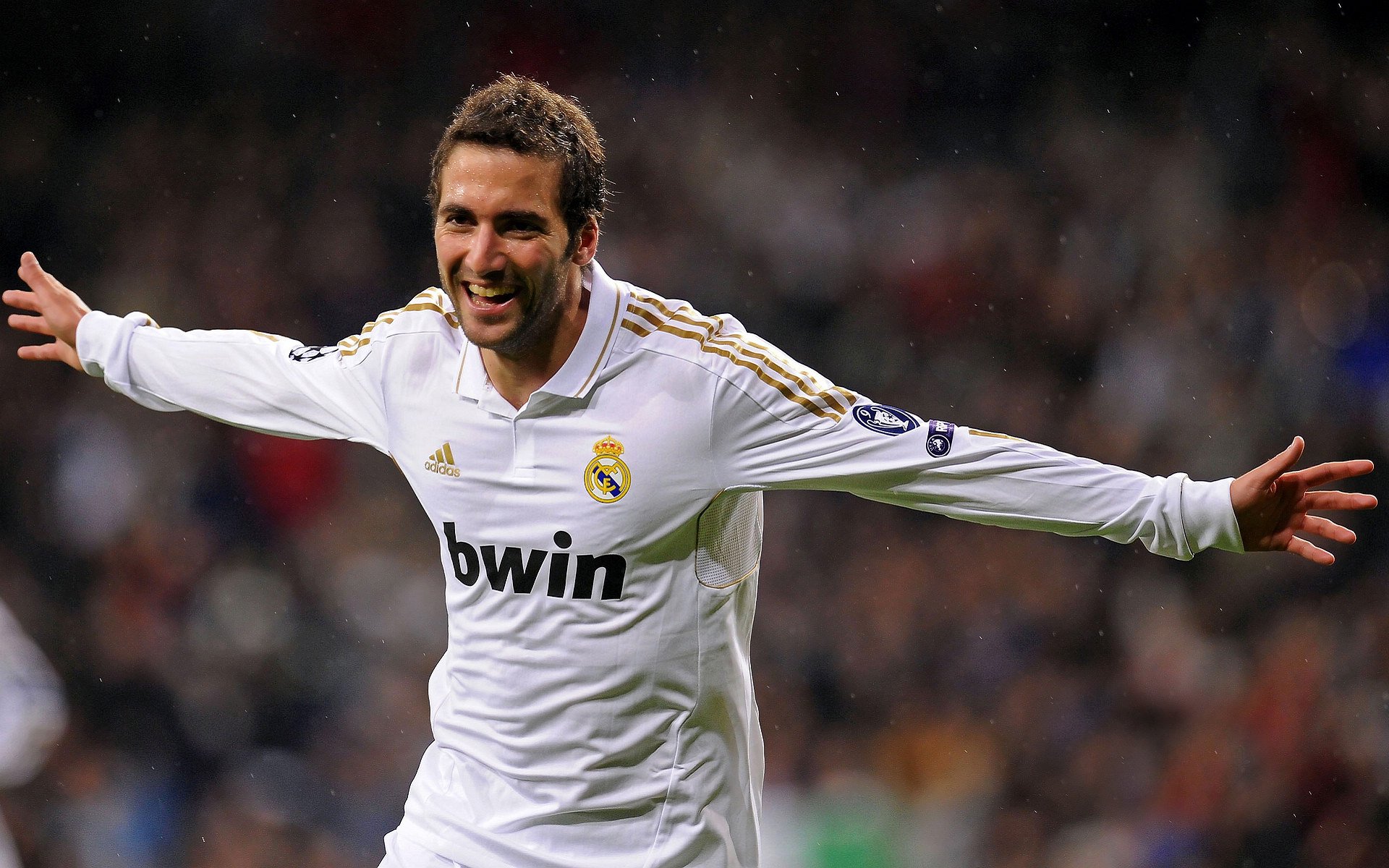 街道狂飙与北欧奇迹,当F1引擎轰鸣遇上挪威足球历史性胜利